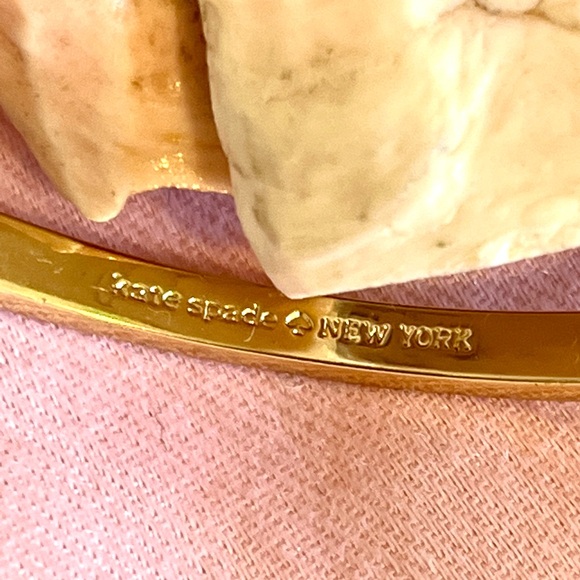 Like NEW!! Large Rhinestone Bow “Love Notes” Kate Spade Bracelet - Picture 6 of 8